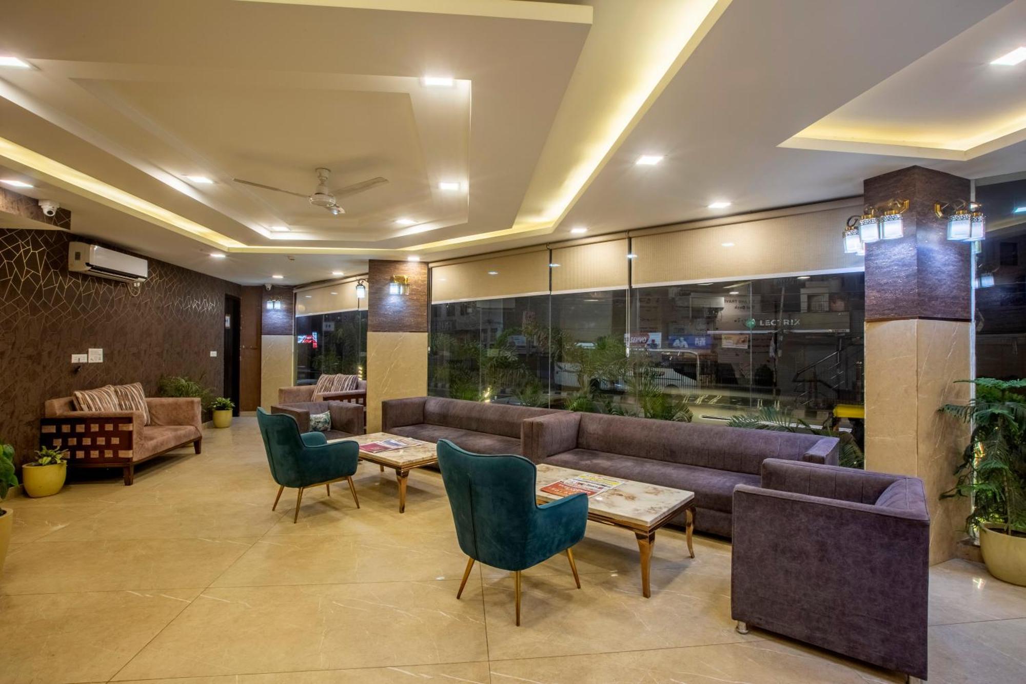 Hotel Prithvi-Raj Near Delhi Airport Új-Delhi Kültér fotó