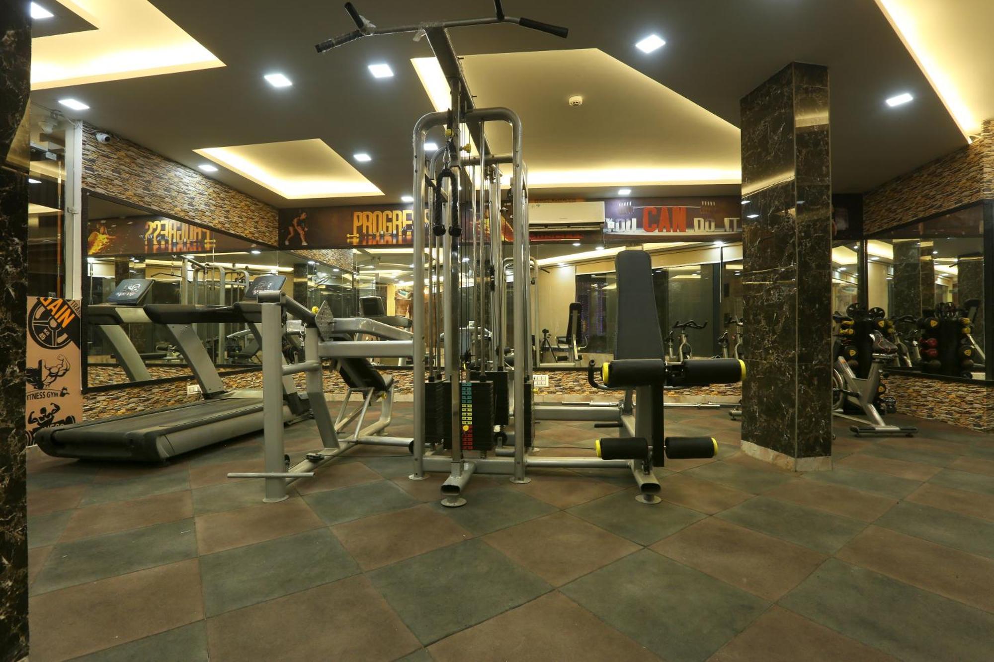 Hotel Prithvi-Raj Near Delhi Airport Új-Delhi Kültér fotó