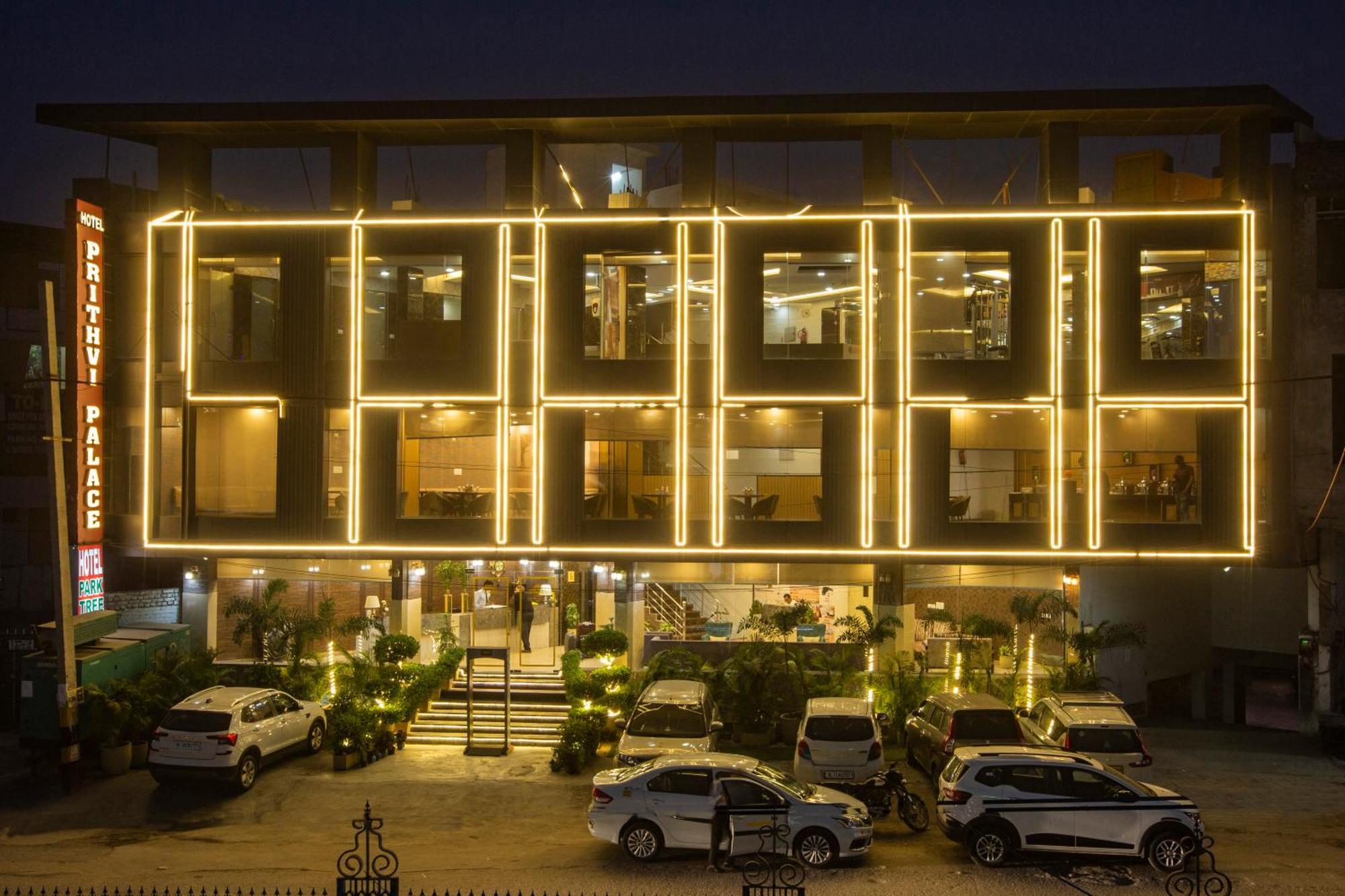 Hotel Prithvi-Raj Near Delhi Airport Új-Delhi Kültér fotó