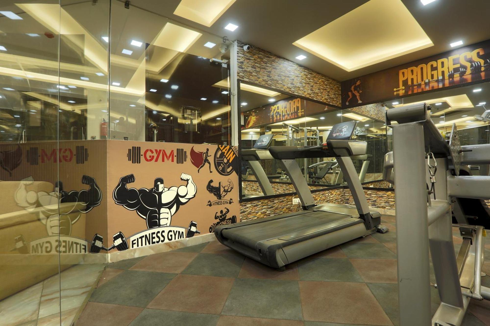 Hotel Prithvi-Raj Near Delhi Airport Új-Delhi Kültér fotó