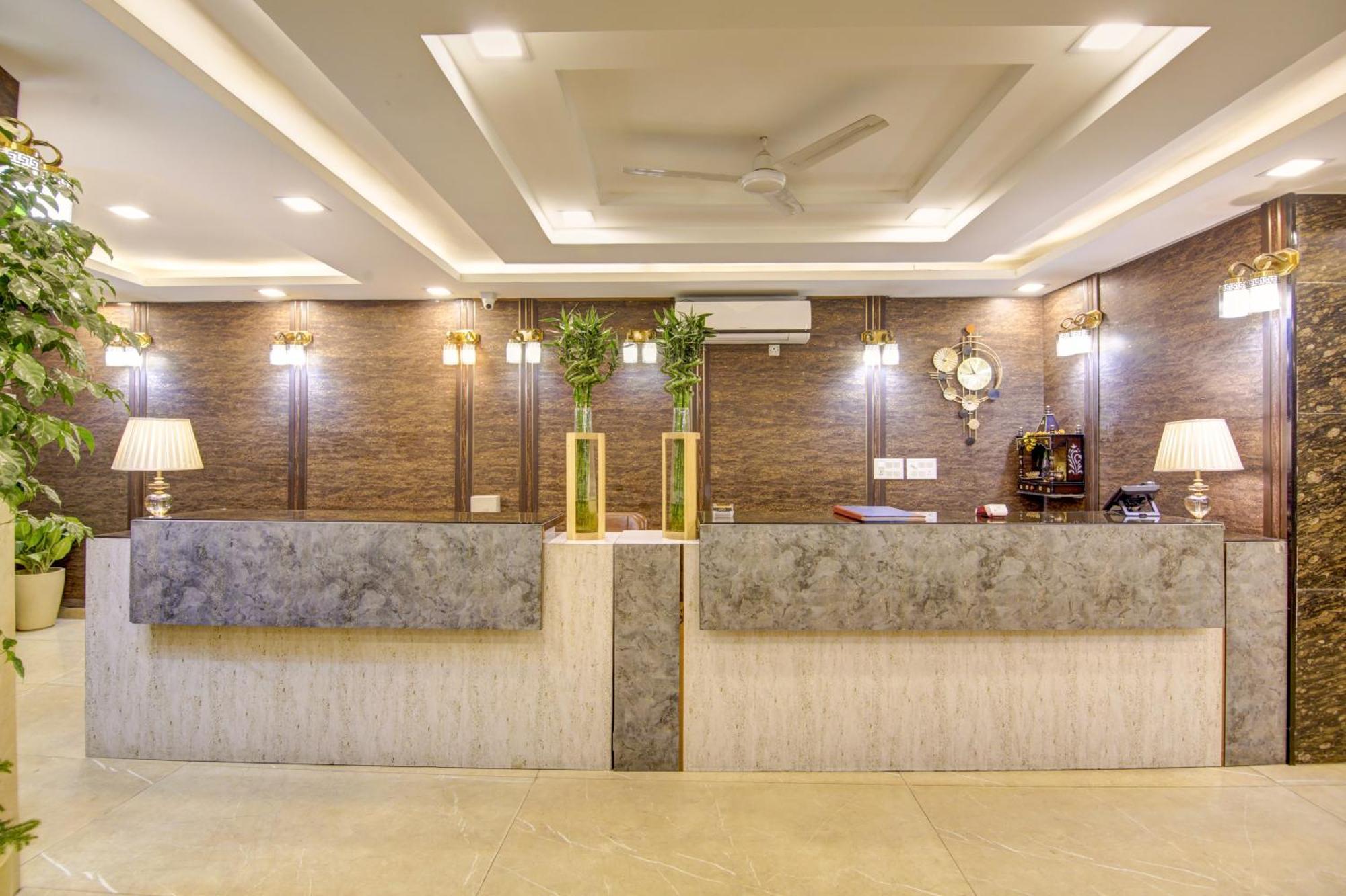Hotel Prithvi-Raj Near Delhi Airport Új-Delhi Kültér fotó