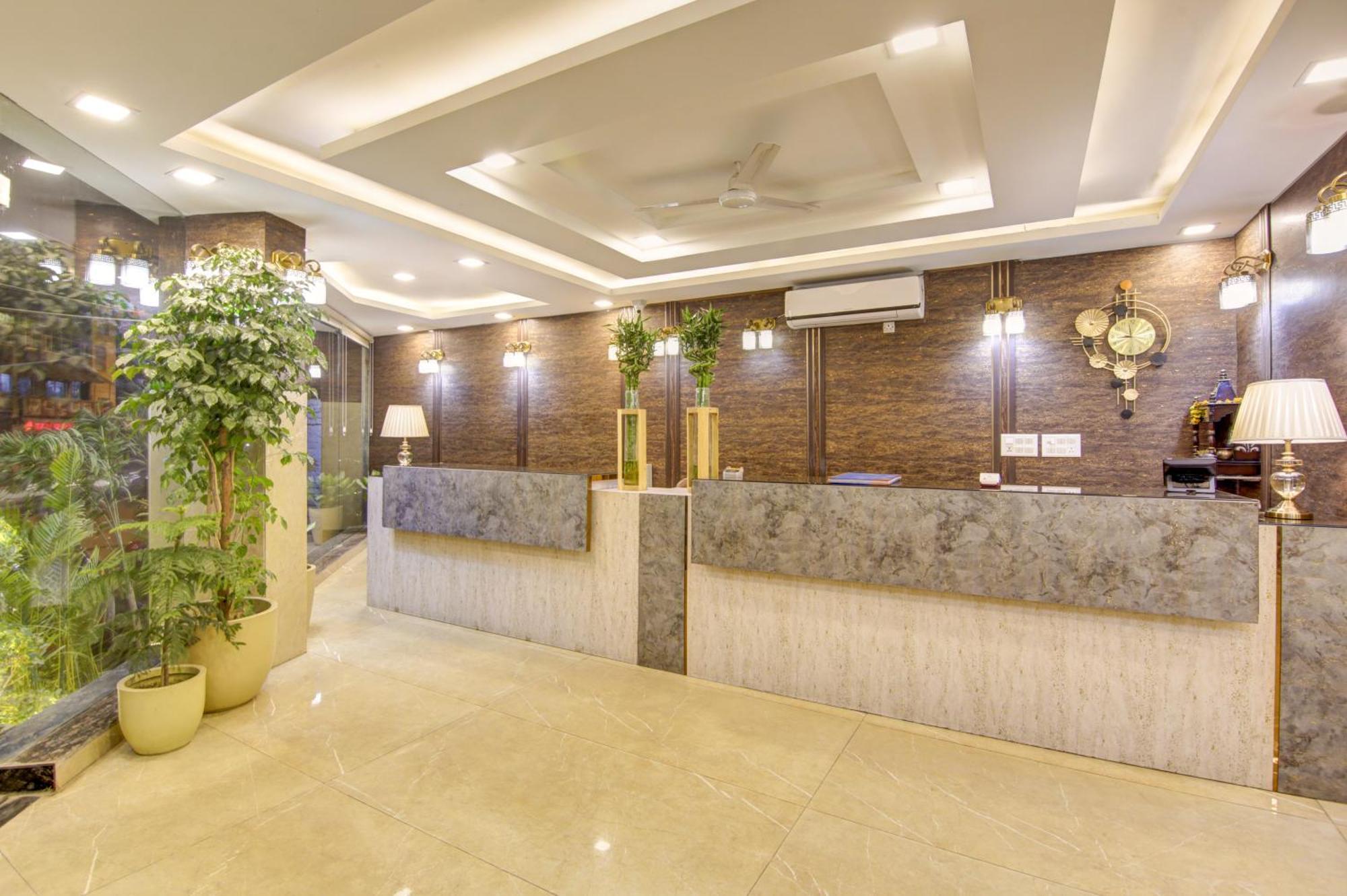 Hotel Prithvi-Raj Near Delhi Airport Új-Delhi Kültér fotó