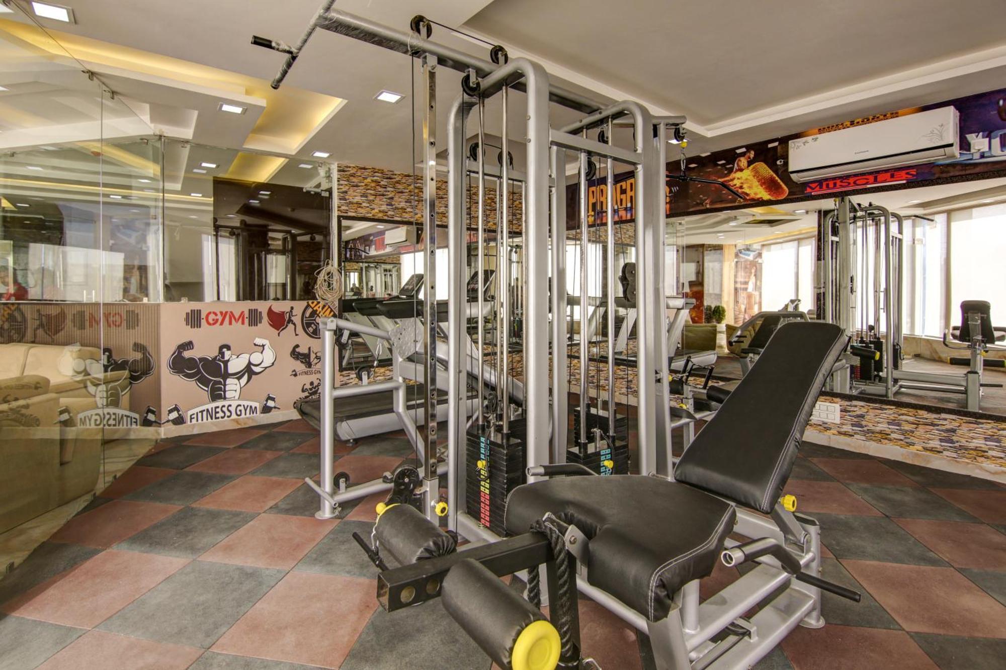 Hotel Prithvi-Raj Near Delhi Airport Új-Delhi Kültér fotó