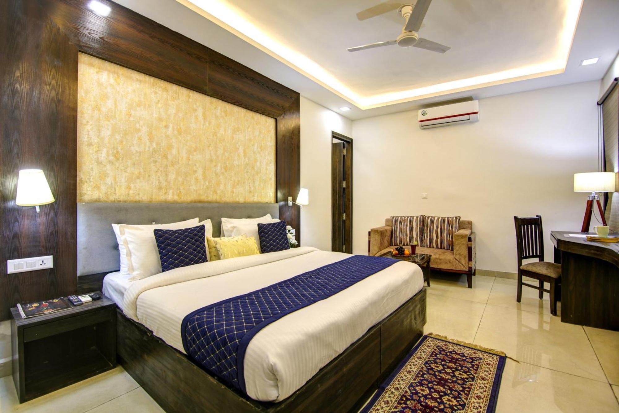 Hotel Prithvi-Raj Near Delhi Airport Új-Delhi Kültér fotó