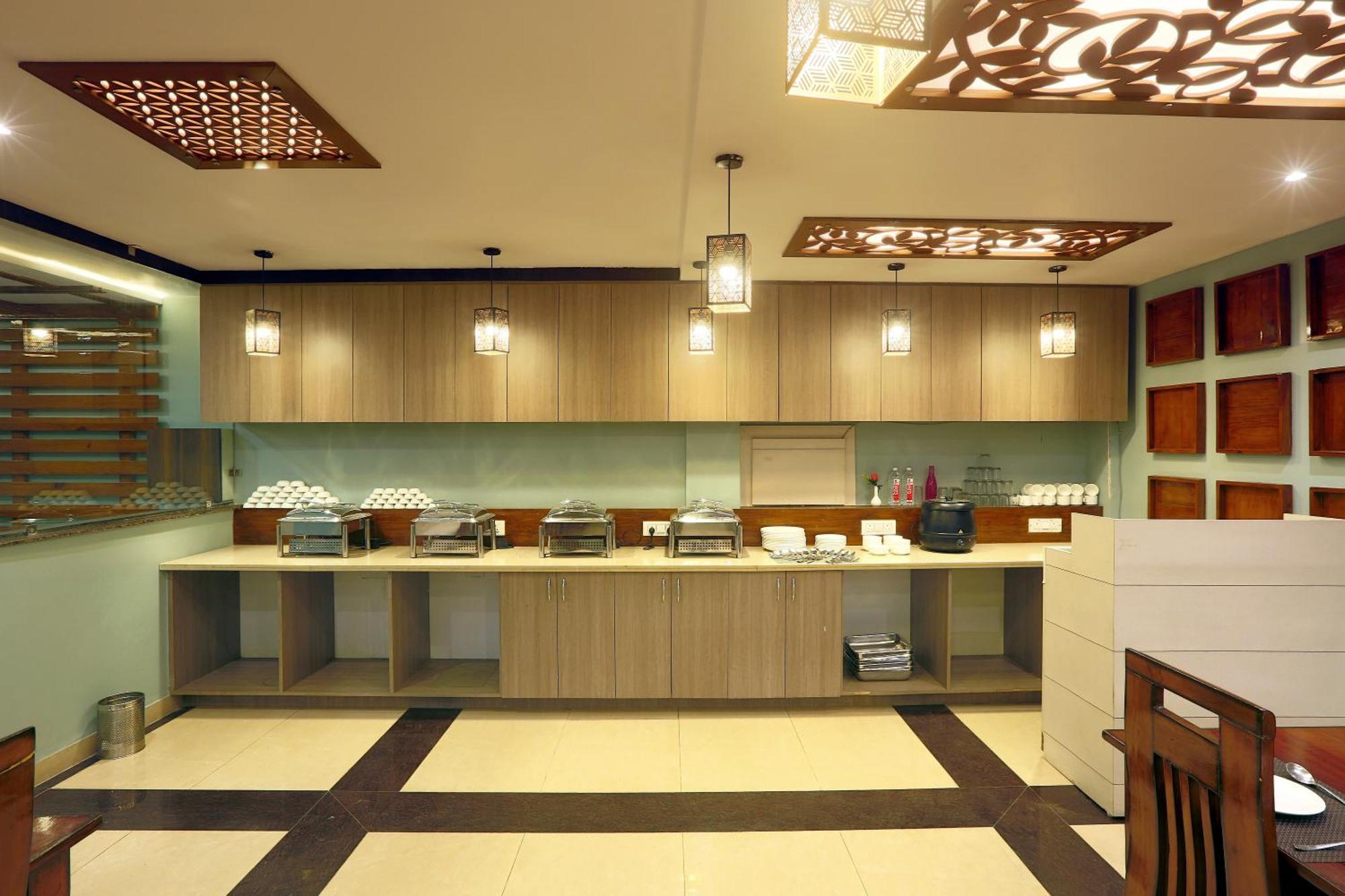 Hotel Prithvi-Raj Near Delhi Airport Új-Delhi Kültér fotó